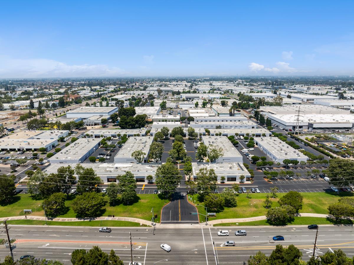 3,880 SF Flex Space in Santa Ana, CA Photo